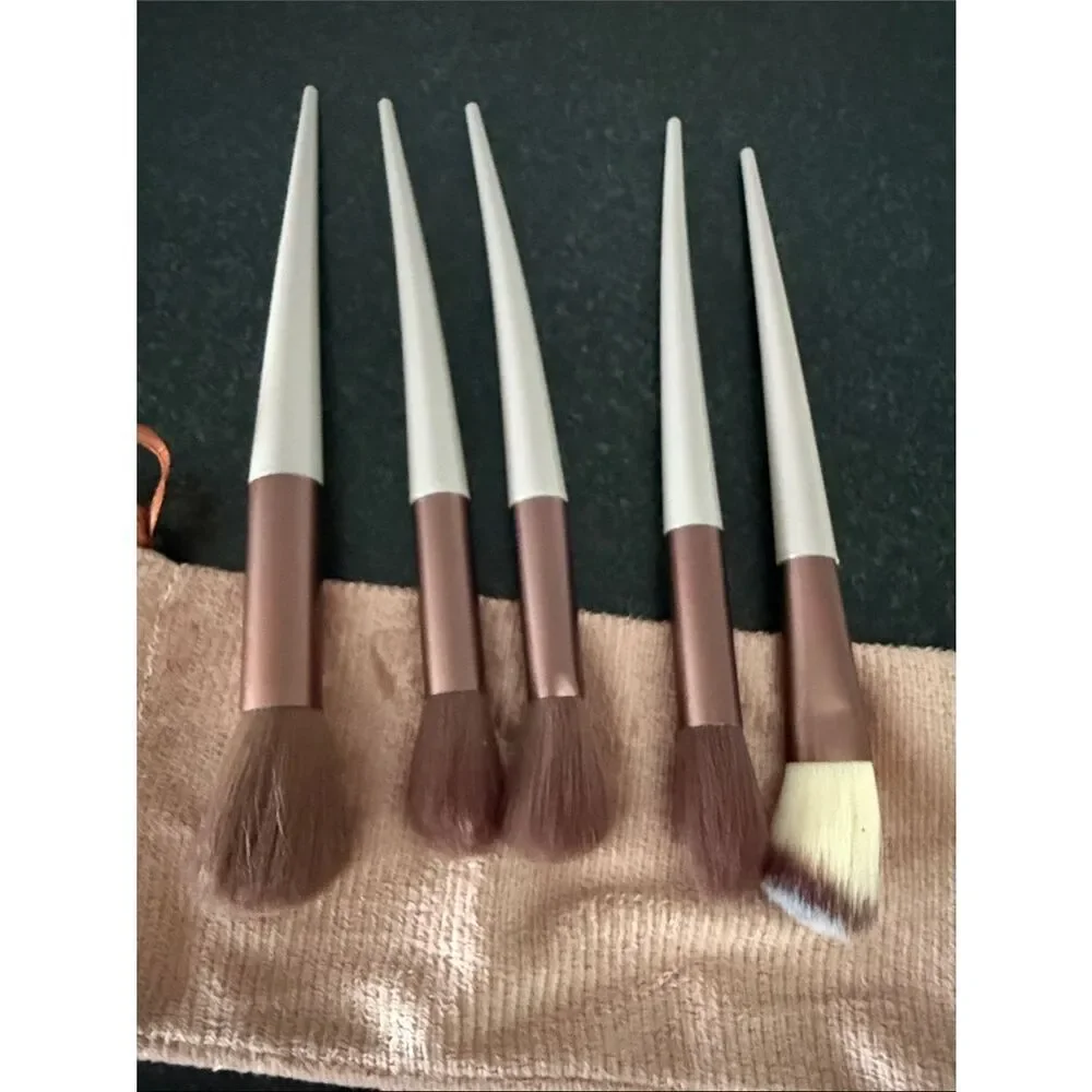 13 Piece Makeup Brush Set with Drawstring Travel Pouch